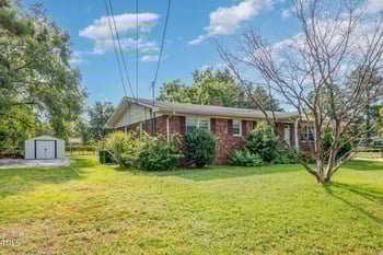 2141 Biltmore Dr, Fayetteville, NC 28304