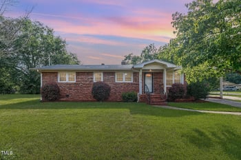 2141 Biltmore Dr, Fayetteville, NC 28304