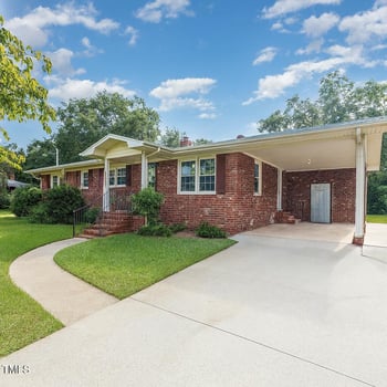 2141 Biltmore Dr, Fayetteville, NC 28304