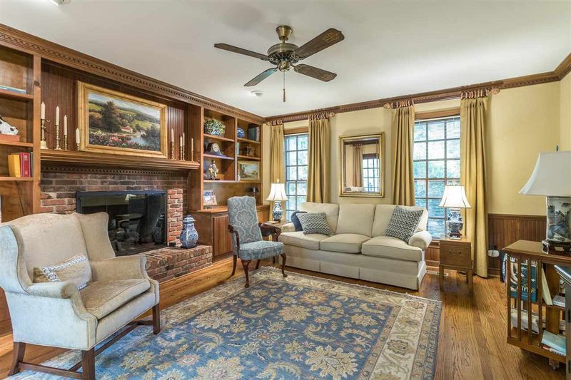 2141 Hamrick Dr, Raleigh, NC 27615