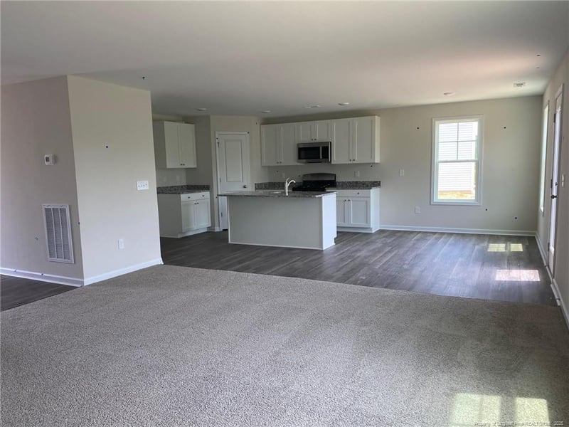 2141 Purebred Cir, Hope Mills, NC 28348