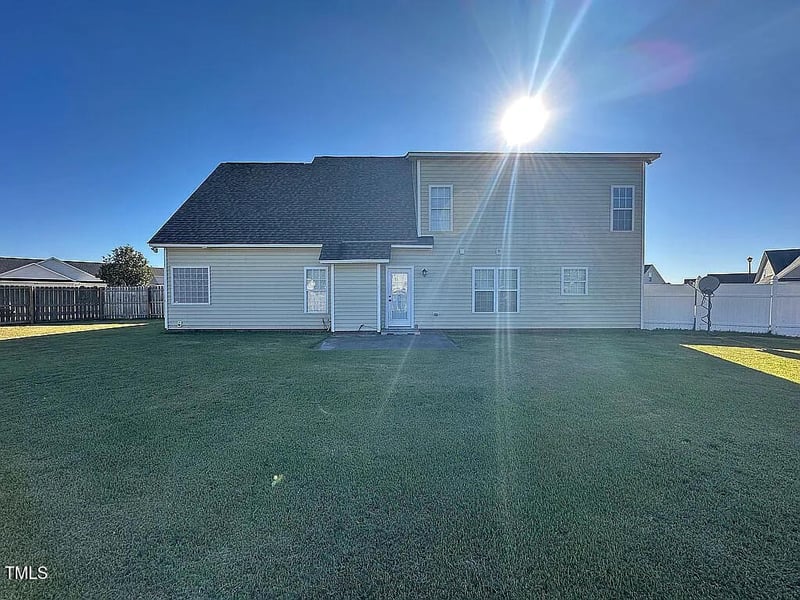 2141 Yellowbrick Rd, Fayetteville, NC 28314