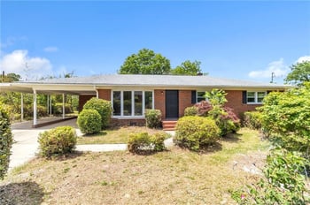 2142 Biltmore Dr, Fayetteville, NC 28304