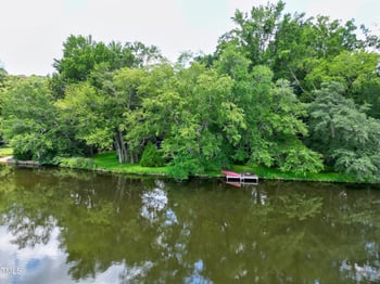 2144 Lakeshore Ct, Chapel Hill, NC 27514