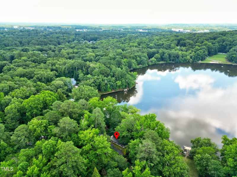 2144 Lakeshore Ct, Chapel Hill, NC 27514