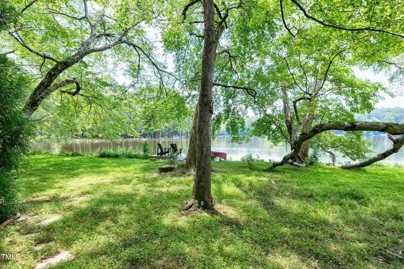 2144 Lakeshore Ct, Chapel Hill, NC 27514