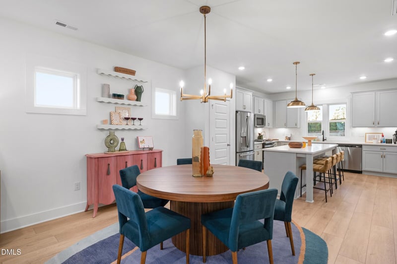 2145 Glen Holw Dr, Raleigh, NC 27604