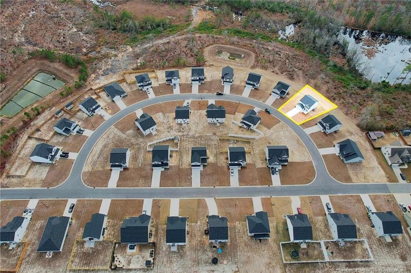 2145 Purebred Cir, Hope Mills, NC 28348