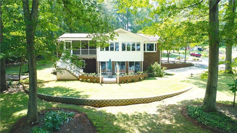 2146 Herron Rd, Burlington, NC 27215