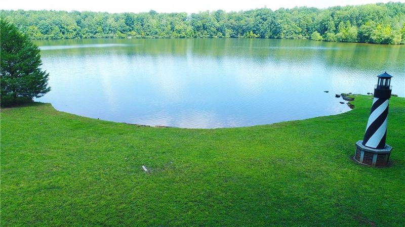 2146 Herron Rd, Burlington, NC 27215