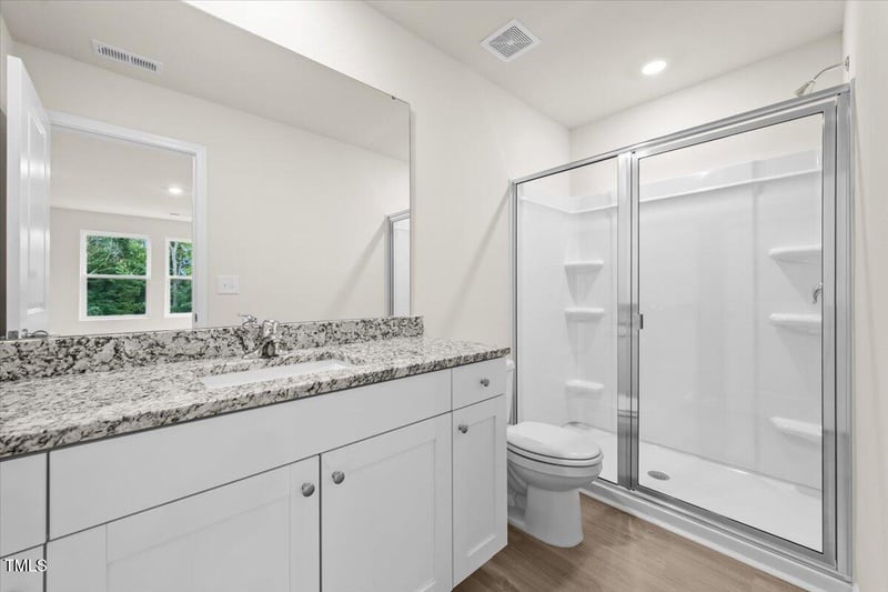 2146 Willow Glen Dr, Graham, NC 27253