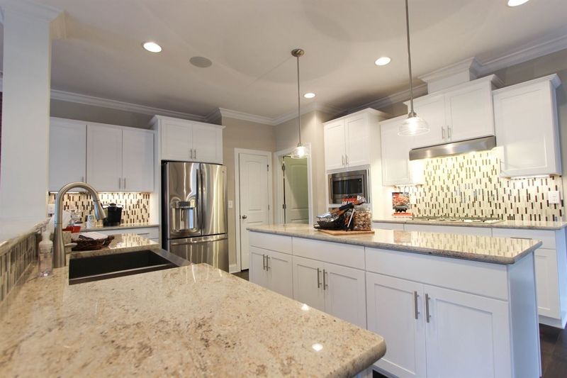 2147 Blazing Trail Dr, Apex, NC 27502