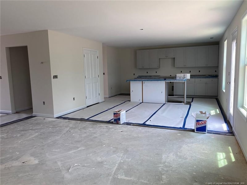 2149 Purebred Cir, Hope Mills, NC 28348