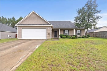2149 St Nicholas Dr, Hope Mills, NC 28348