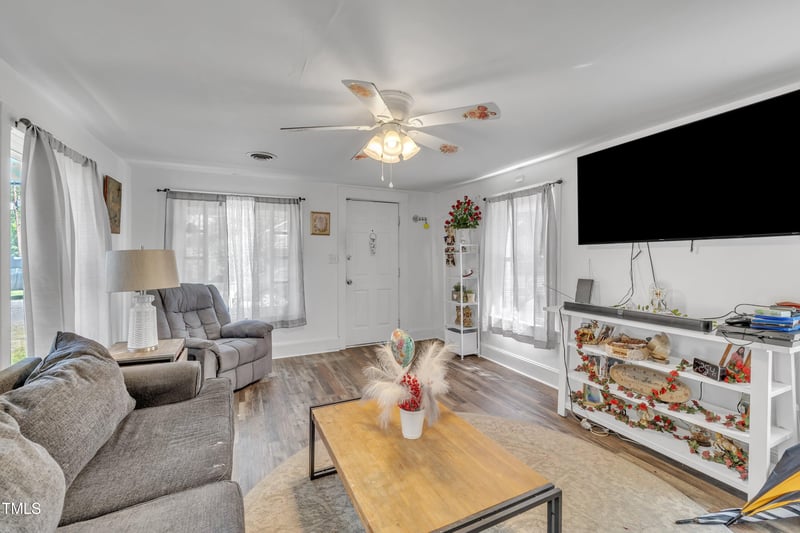 215 4th St, Smithfield, NC 27577