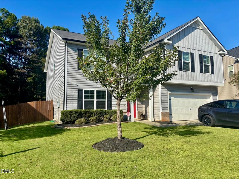 215 Ambergate Dr, Youngsville, NC 27596