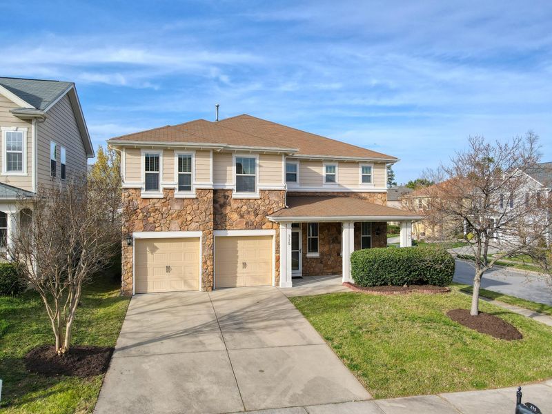 215 Bog Hill Ln, Cary, NC 27519