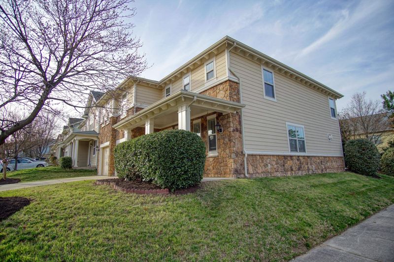 215 Bog Hill Ln, Cary, NC 27519
