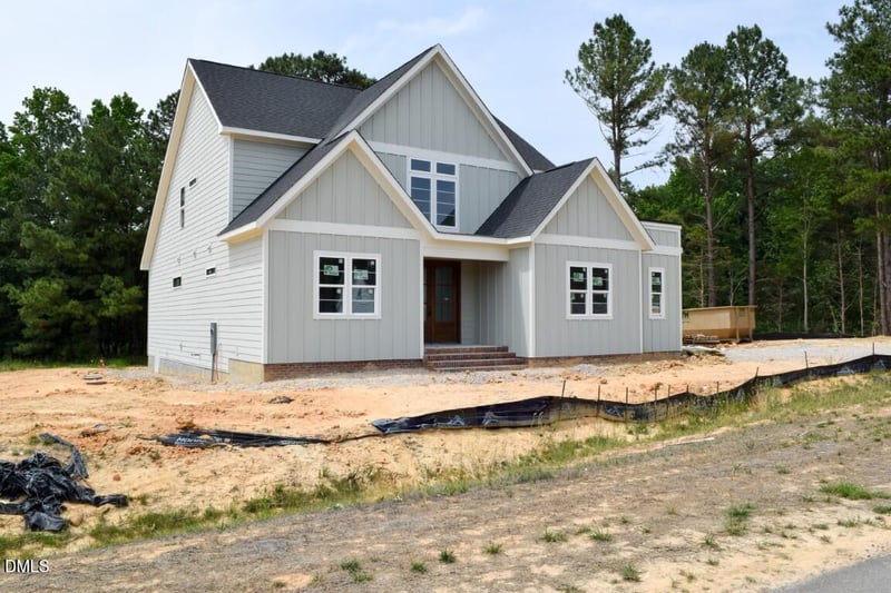 215 Broadleaf Ln, Youngsville, NC 27596