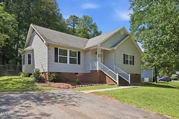 215 Brookfield Cir, Sanford, NC 27330