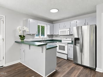 215 Brookfield Cir, Sanford, NC 27330
