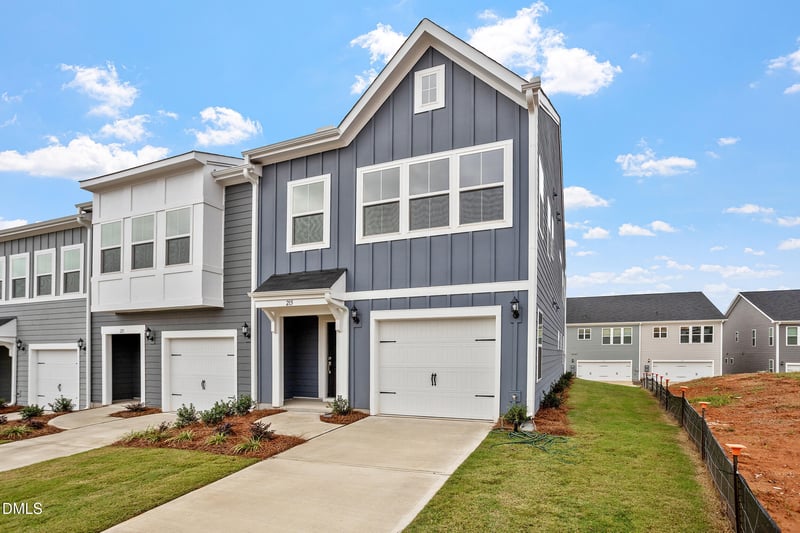 215 Central Townes Way #323, Raleigh, NC 27603