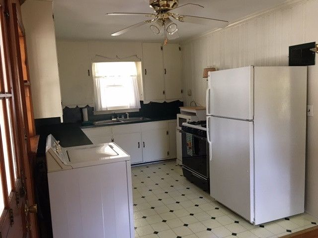 215 N Charles Cir, Roxboro, NC 27573