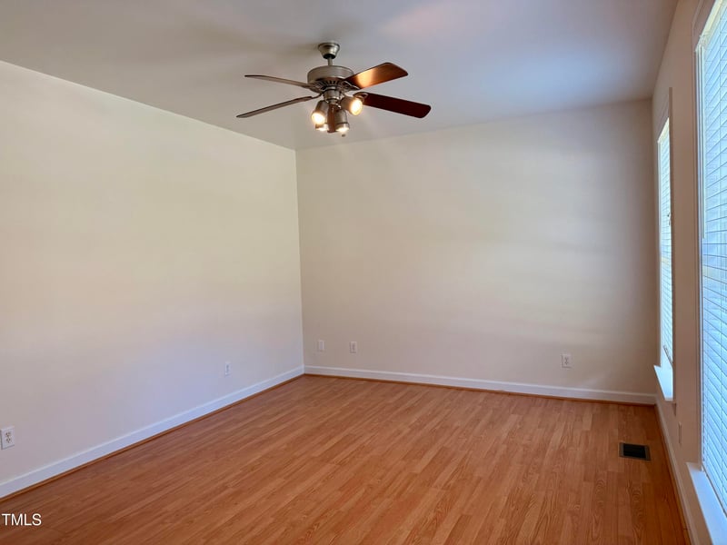 215 Chestnut Ave, Wake Forest, NC 27587