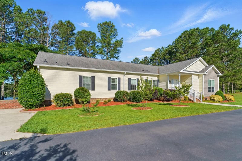 215 Collins Rd, Lillington, NC 27546
