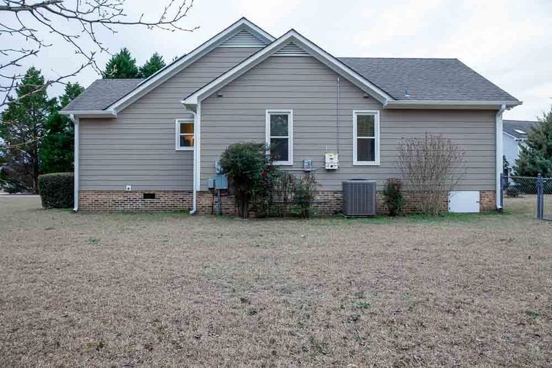 215 Devin Dr, Garner, NC 27529