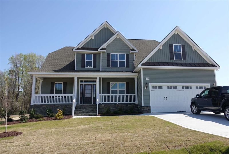 215 Farmall Dr, Smithfield, NC 27577