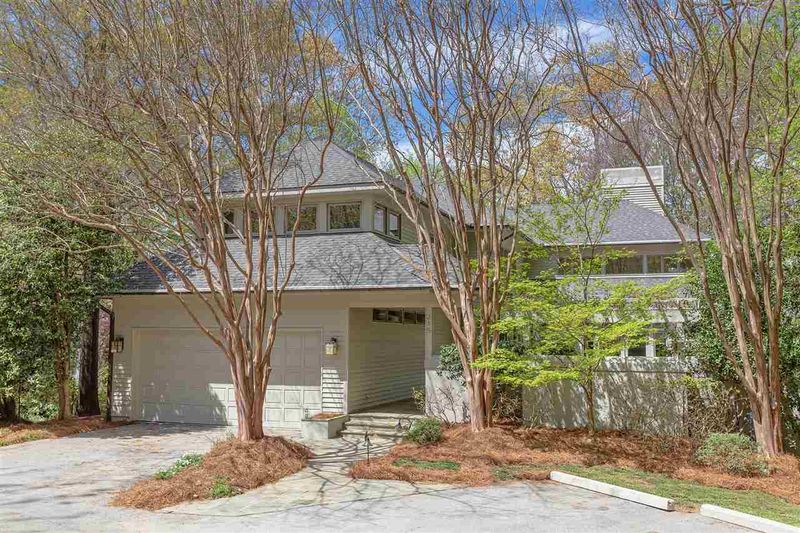 215 Friendly Ln, Chapel Hill, NC 27514