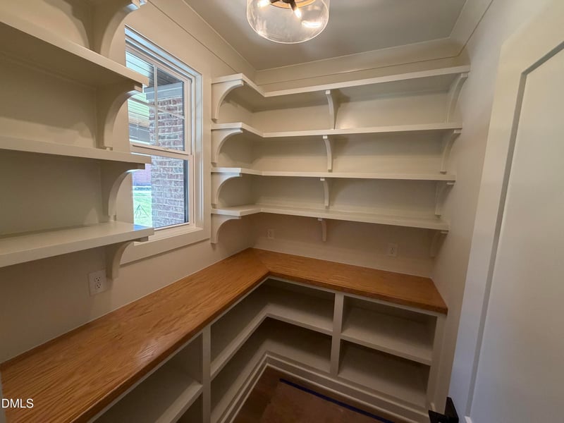 215 Grigsby Ave, Holly Springs, NC 27540