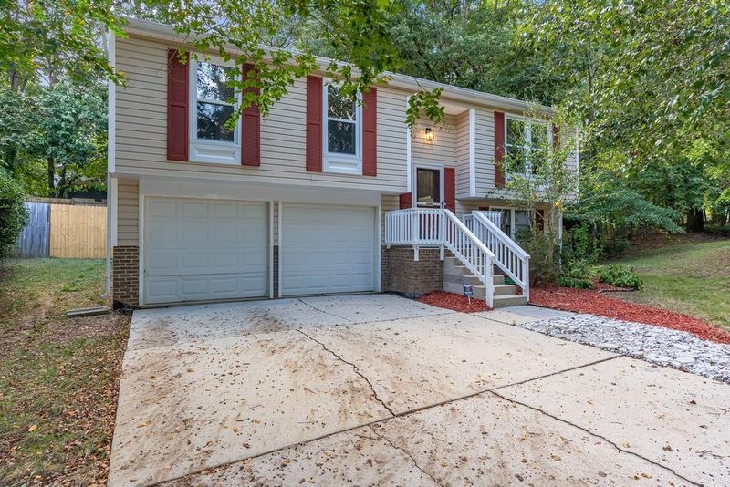 215 Hemmingwood Dr, Durham, NC 27713