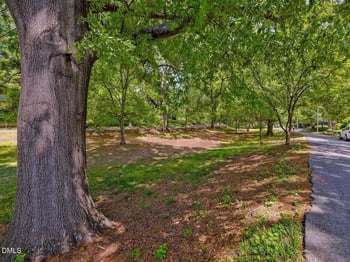 215 Hillcrest Rd, Raleigh, NC 27605