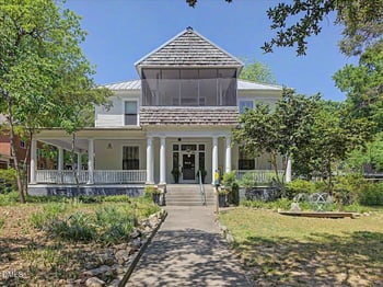 215 Hillcrest Rd, Raleigh, NC 27605