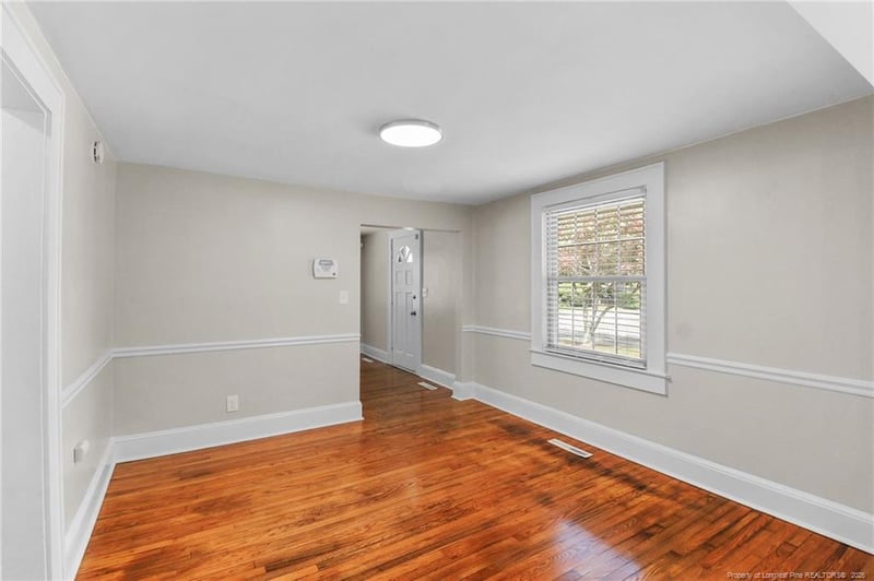 215 Hinsdale Ave, Fayetteville, NC 28305