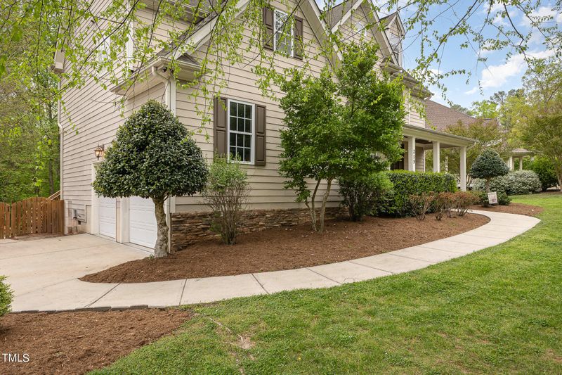 215 Kinvara Ct, Wake Forest, NC 27587
