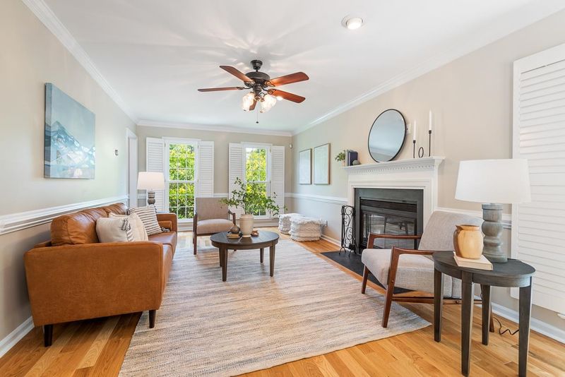 215 Lakeshore Dr, Durham, NC 27713