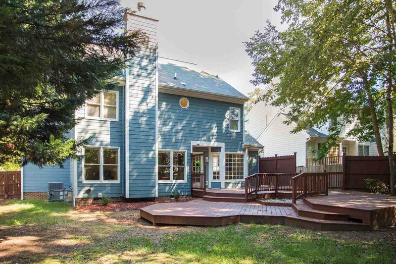 215 Lost Tree Ln, Cary, NC 27513