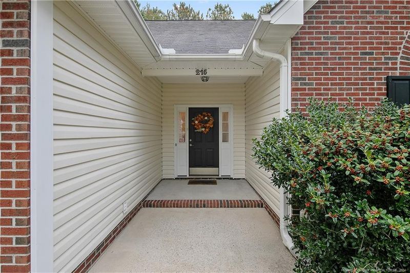 215 Maplewood Dr, Sanford, NC 27332
