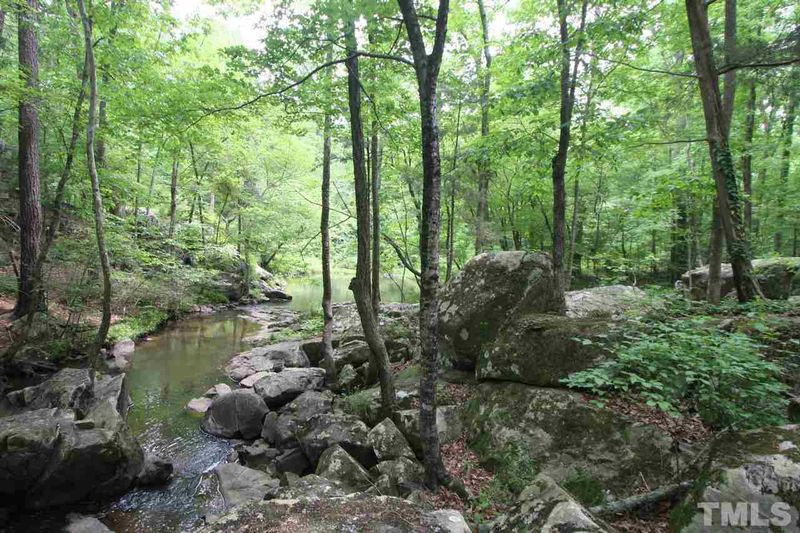 215 Markham Dr, Chapel Hill, NC 27514