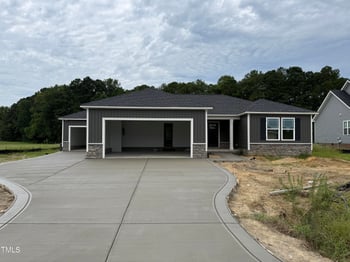 215 Maxwell Farm Ln, Selma, NC 27576