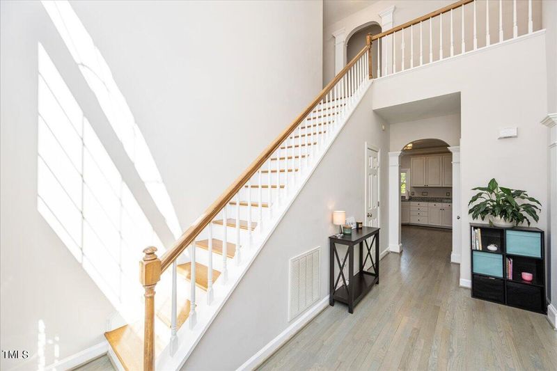 215 Mccleary Ct, Cary, NC 27513