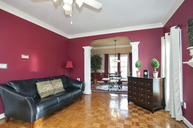 215 Mccleary Ct, Raleigh, NC 27607