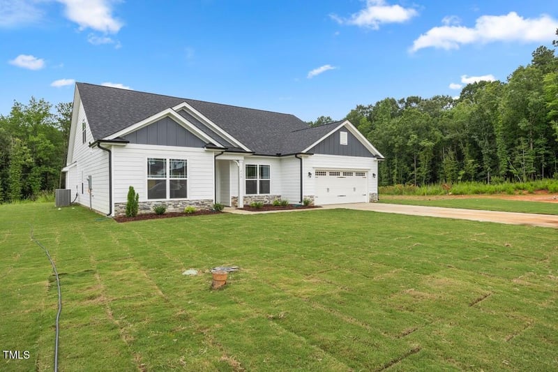 215 Merrifield Ln, Garner, NC 27529
