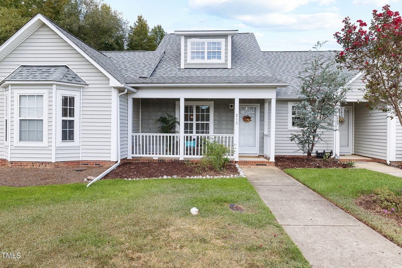 215 Moss Creek Dr, Clayton, NC 27520