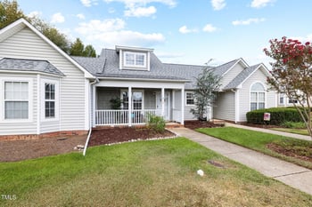 215 Moss Creek Dr, Clayton, NC 27520