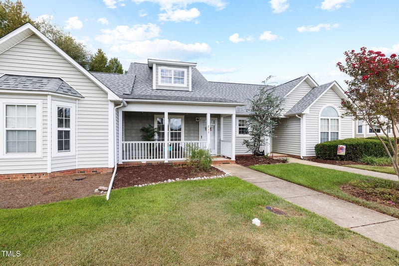 215 Moss Creek Dr, Clayton, NC 27520