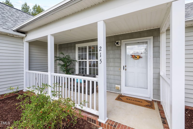 215 Moss Creek Dr, Clayton, NC 27520